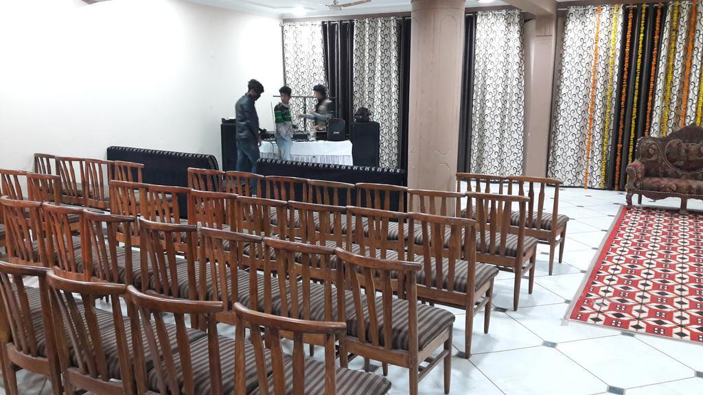 Hotel Saurab Dehradun Exterior photo